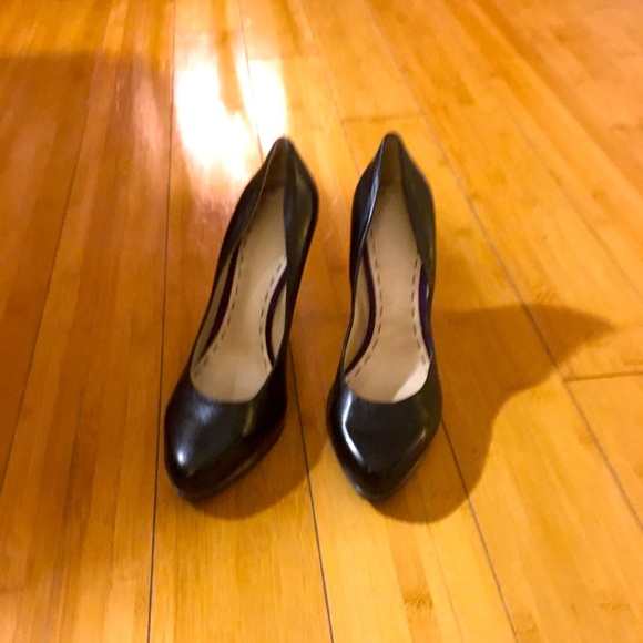 Shoes - Picture 1 of 2